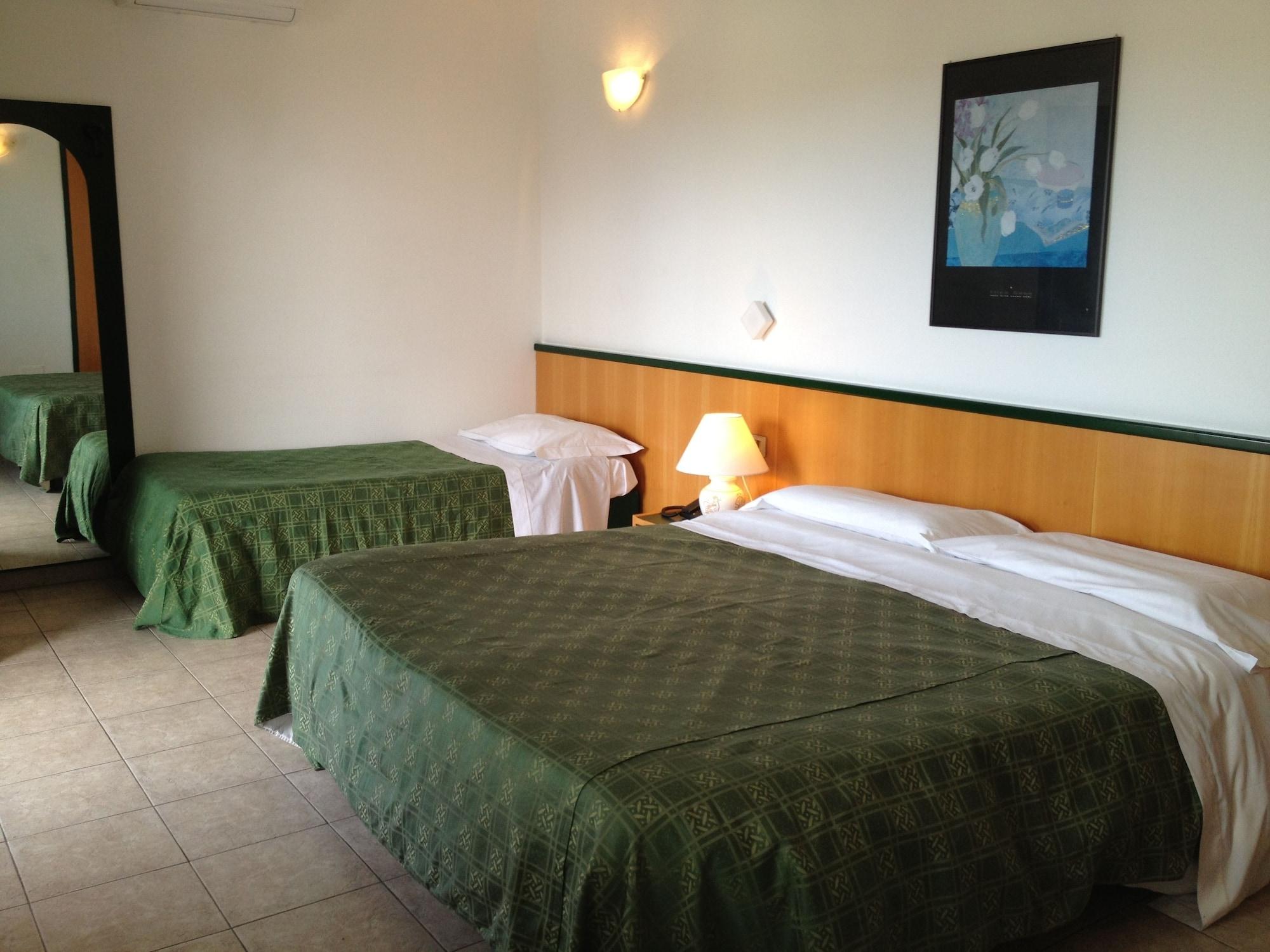 Hotel Ambrosio La Corte Olbia Bagian luar foto