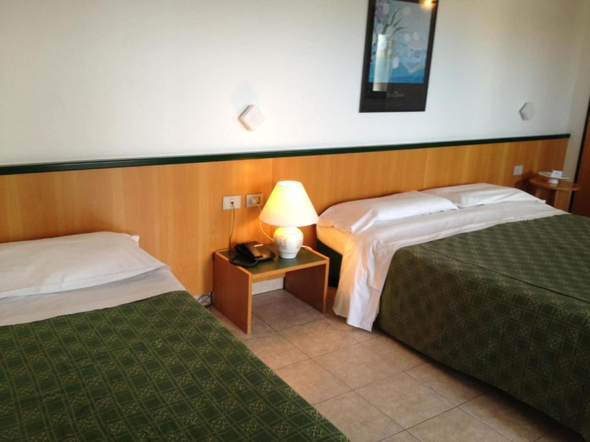 Hotel Ambrosio La Corte Olbia Bagian luar foto