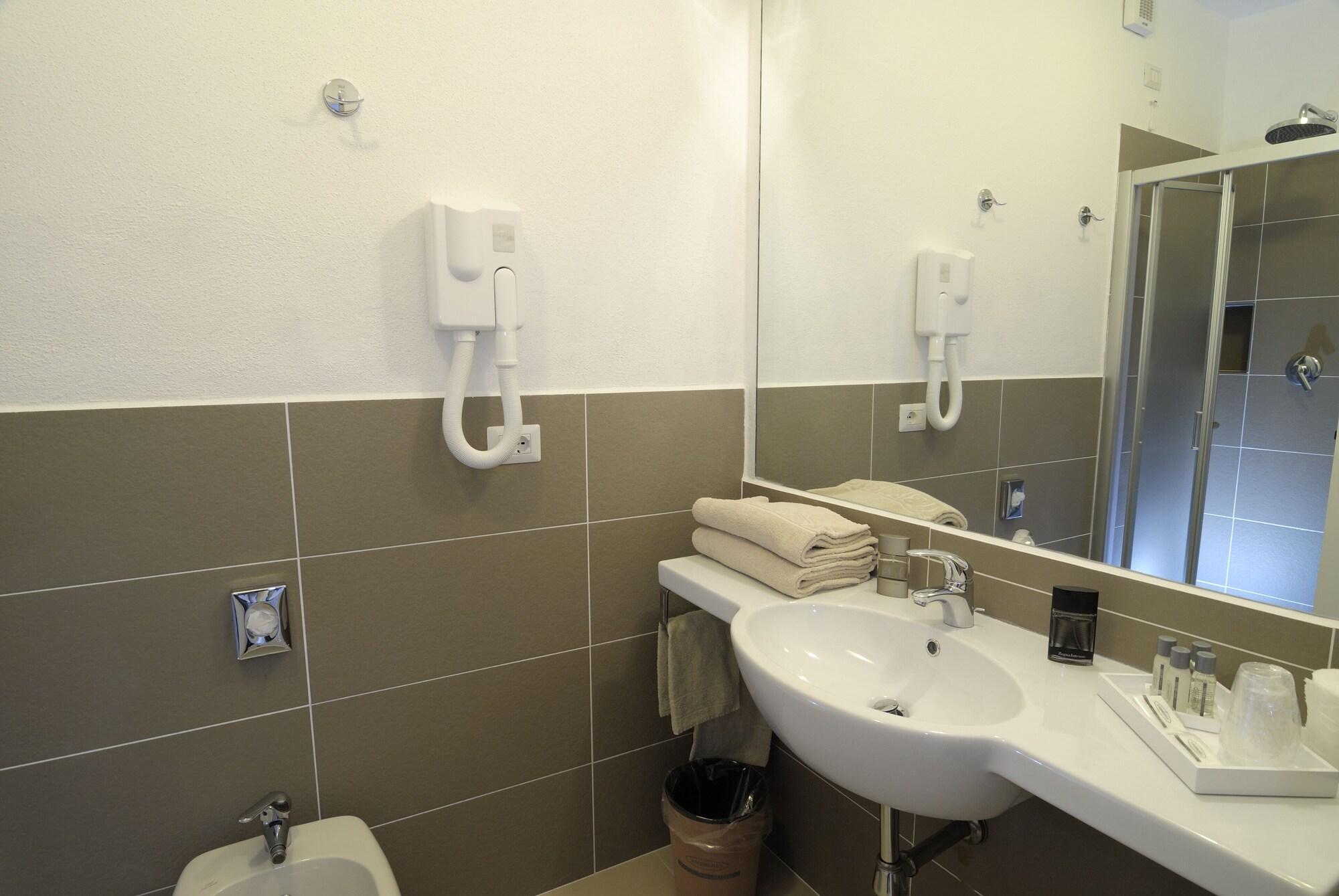Hotel Ambrosio La Corte Olbia Bagian luar foto