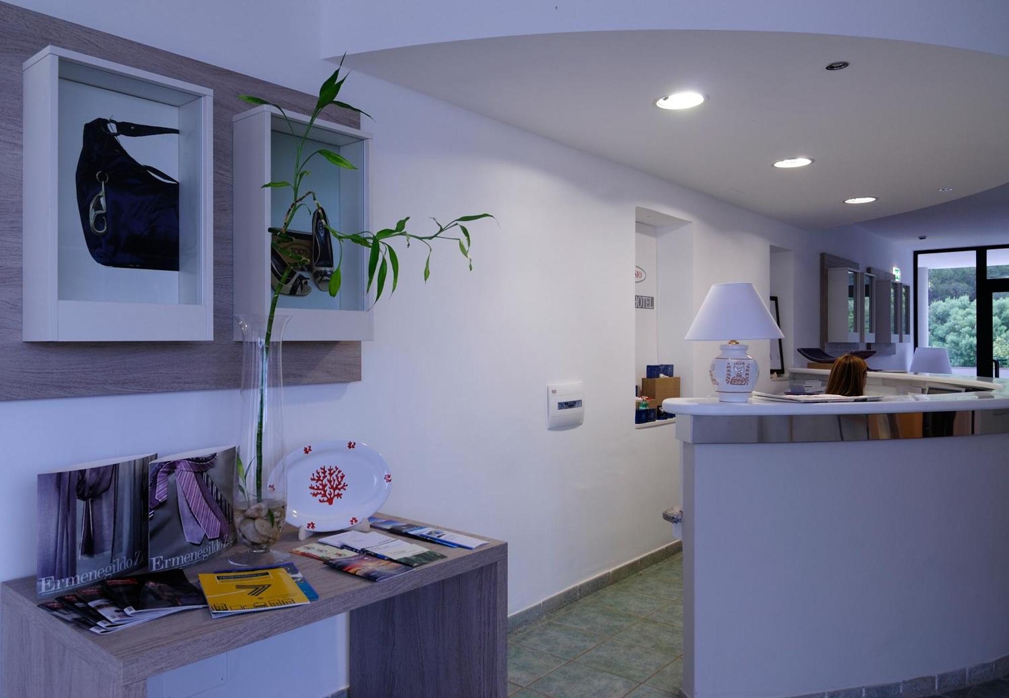 Hotel Ambrosio La Corte Olbia Bagian luar foto