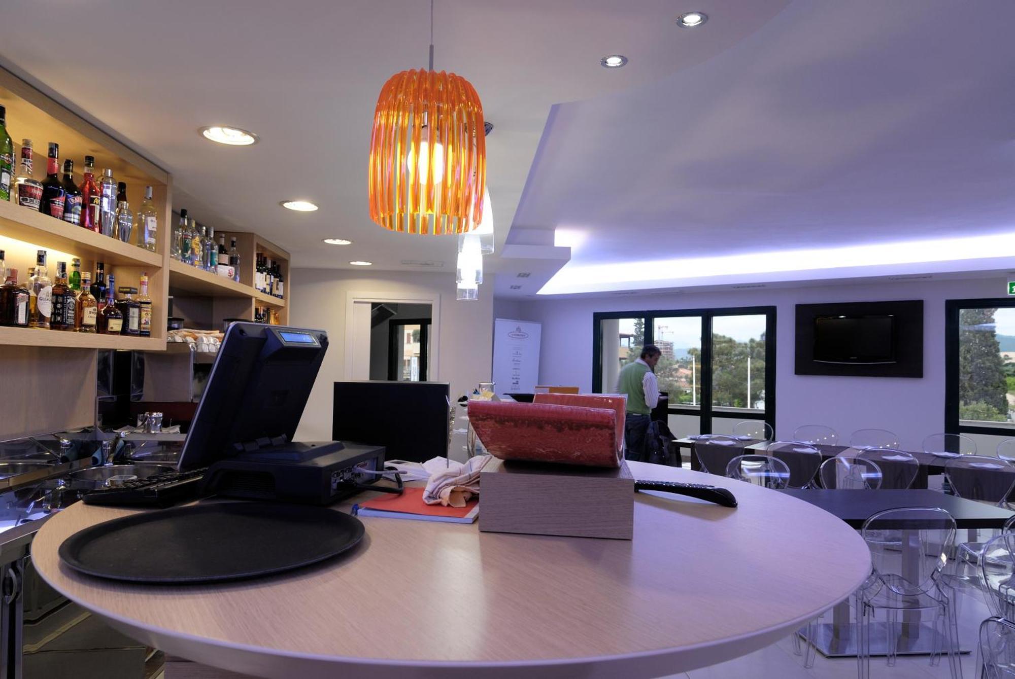Hotel Ambrosio La Corte Olbia Bagian luar foto