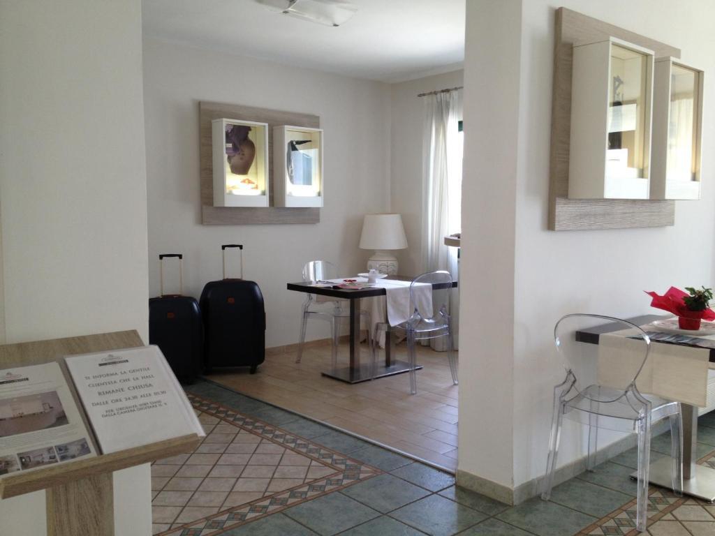 Hotel Ambrosio La Corte Olbia Bagian luar foto