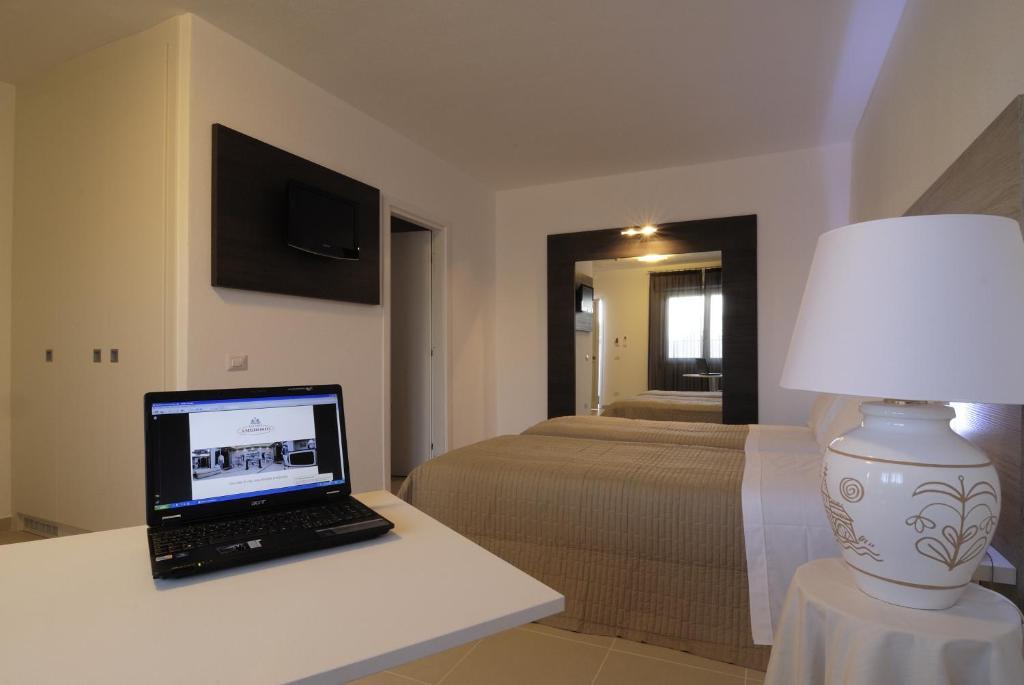 Hotel Ambrosio La Corte Olbia Bagian luar foto