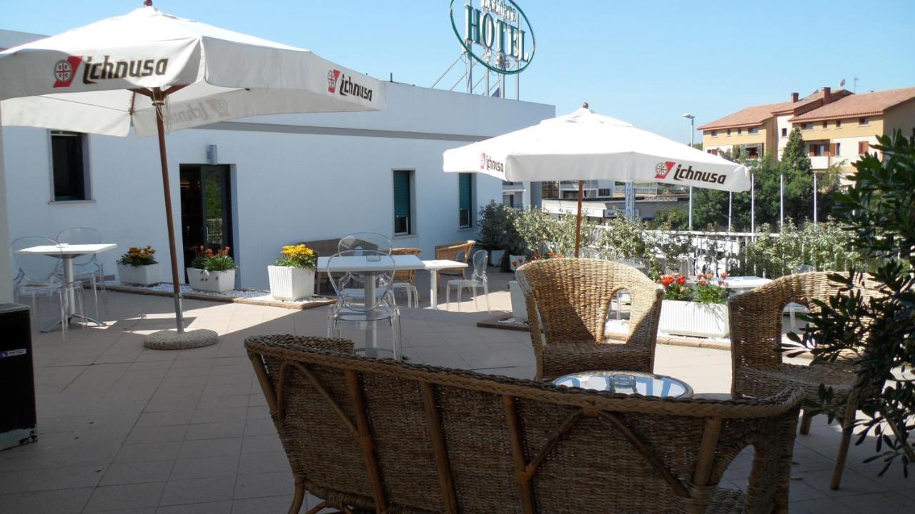 Hotel Ambrosio La Corte Olbia Bagian luar foto